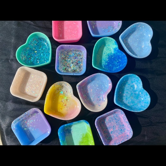 CUSTOM COLOR IRIDESCENT DISHES - Custom Style, Shape & Color. - Picture 8 of 17